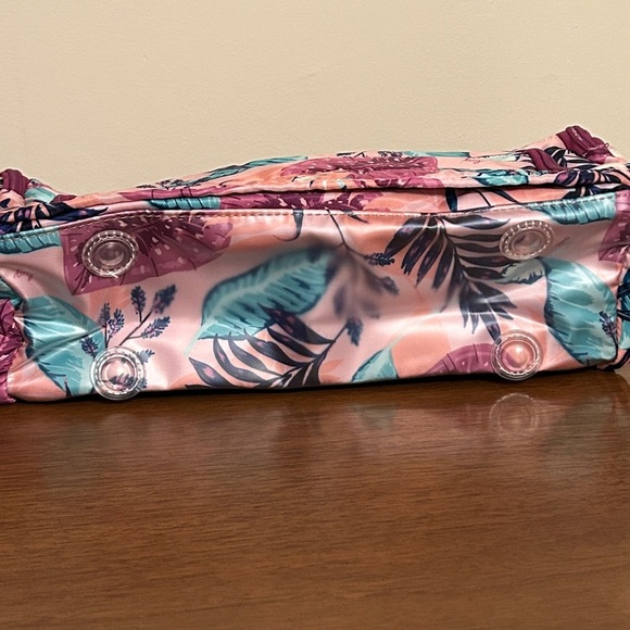 LUG Pink Azalea Floral Trolley Cosmetics Bag, NWOT - Picture 9 of 10
